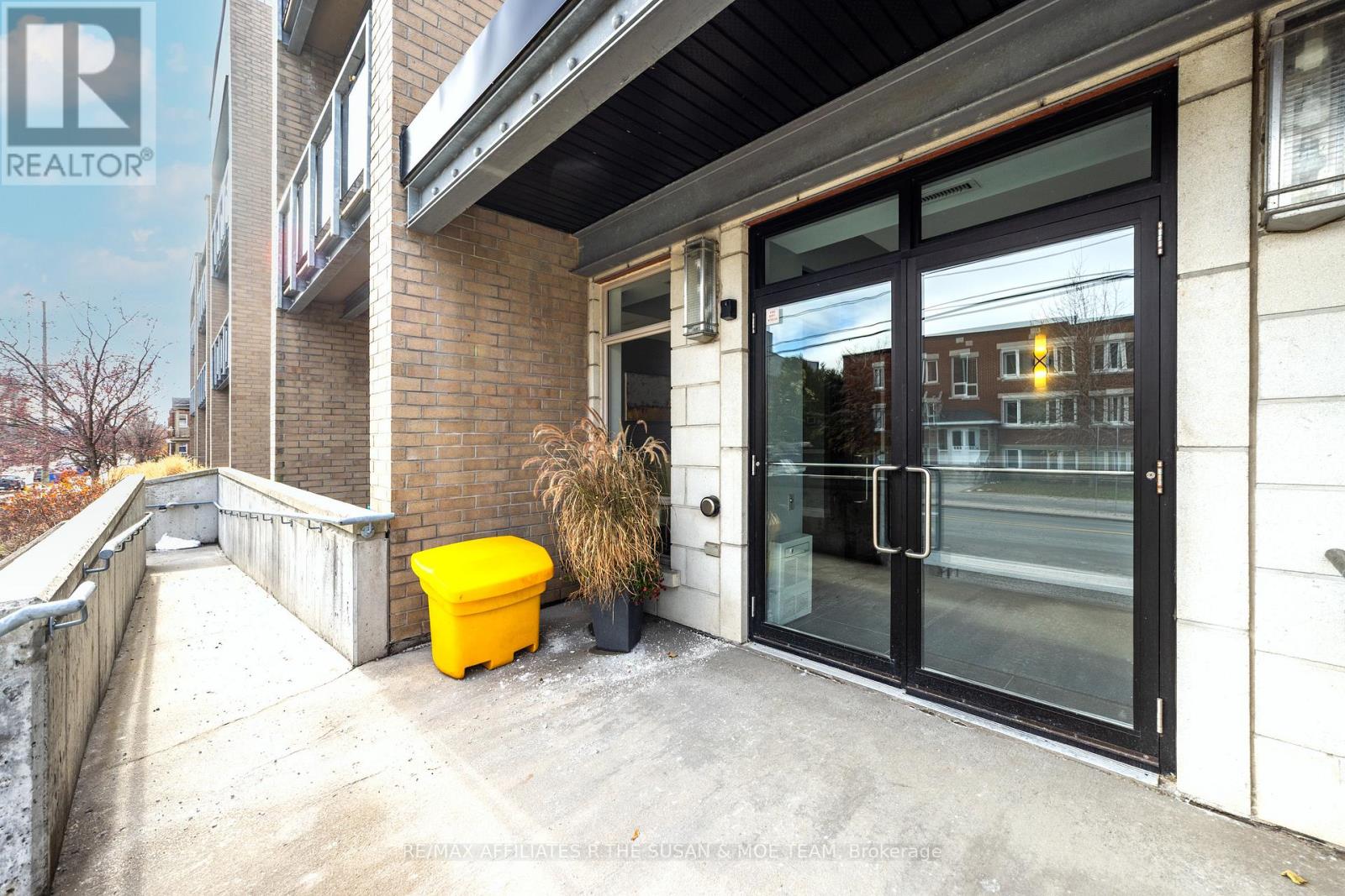 308 - 682 CHURCHILL AVENUE N