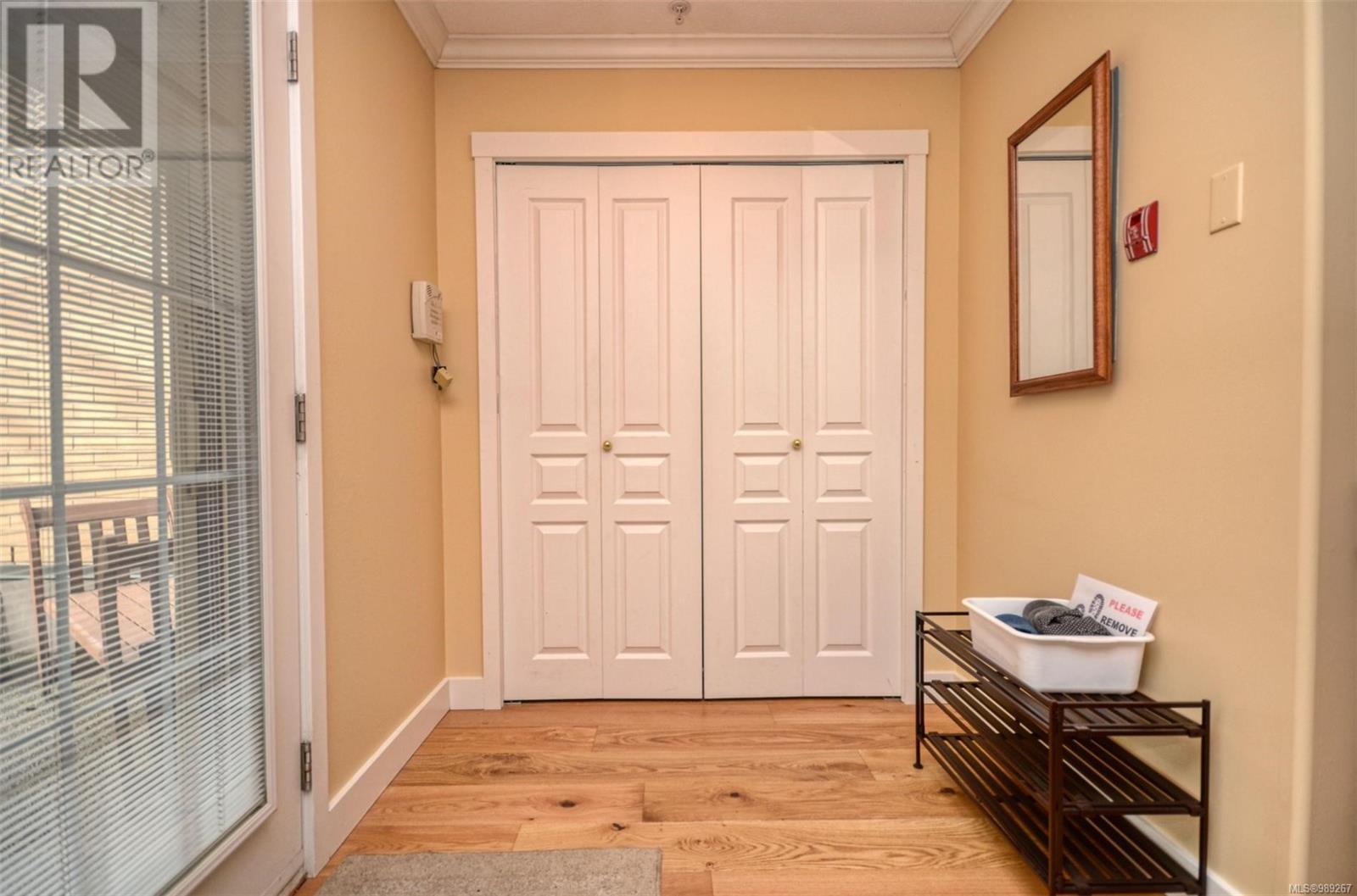 2 33 Songhees Rd NW