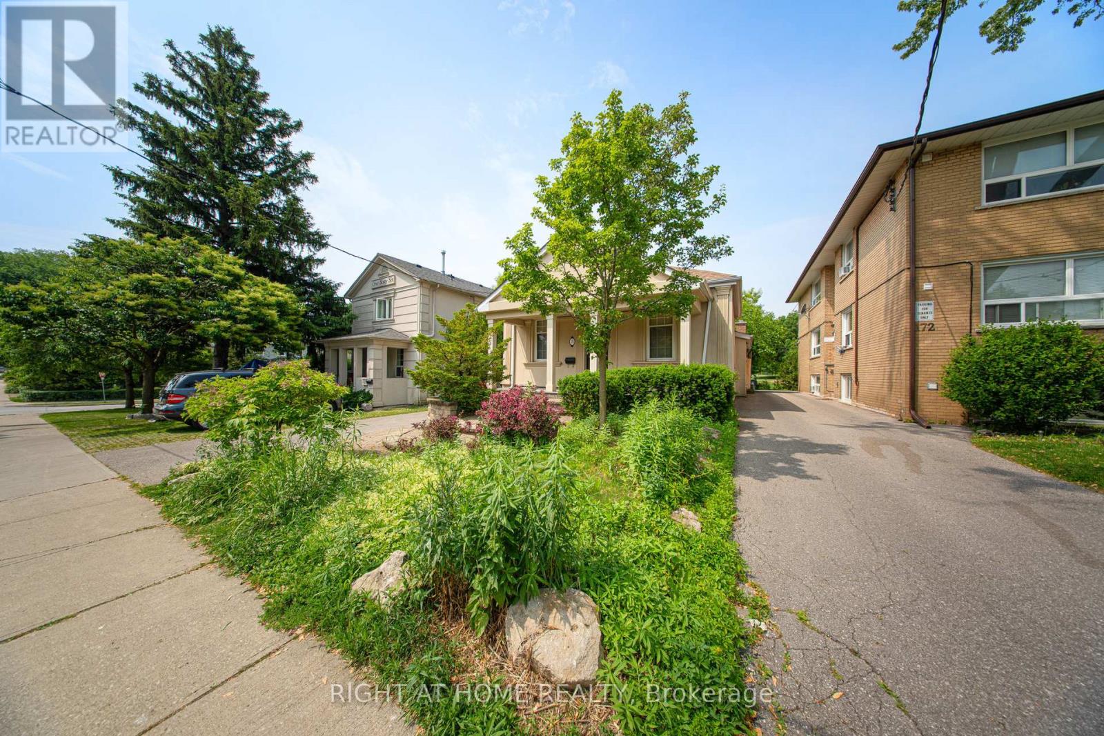 170 QUEENS AVENUE