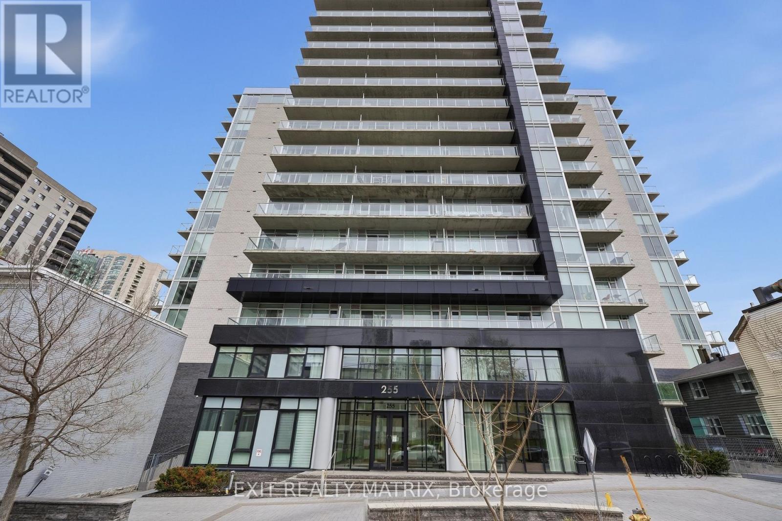 Photo 1 of 43 — 513 - 255 BAY STREET Unit 513, Ottawa, ON K1R0C5