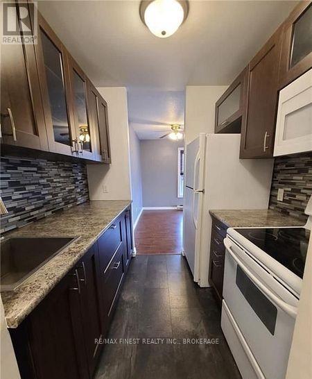 404 - 550 TALBOT PLACE N