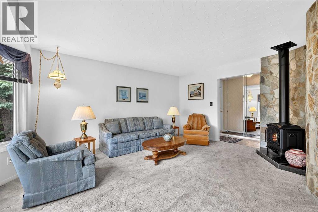 3227 Collingwood Drive NW