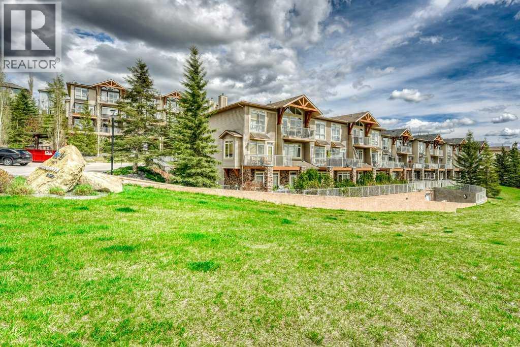 13, 148 Rockyledge View NW