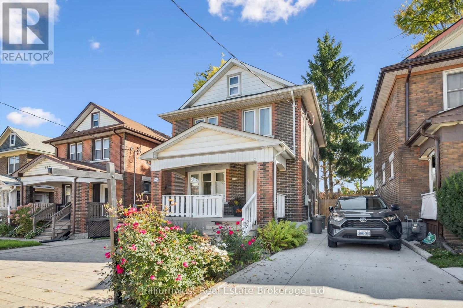 405 WELLINGTON STREET N