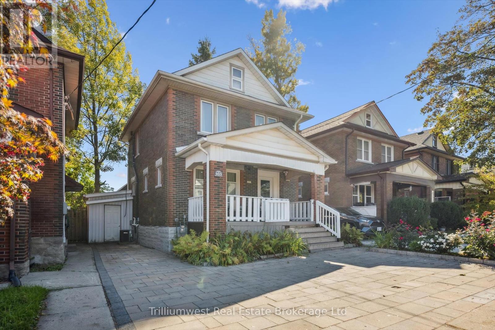 405 WELLINGTON STREET N