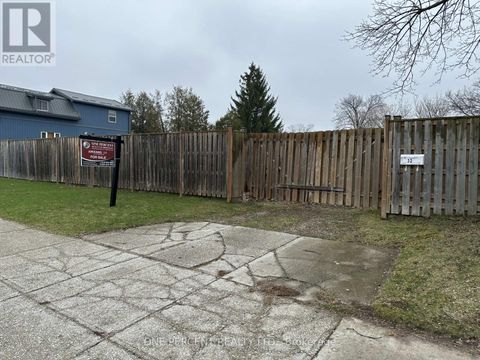 30 HUME STREET E London East (East M) ON N5Z2N8