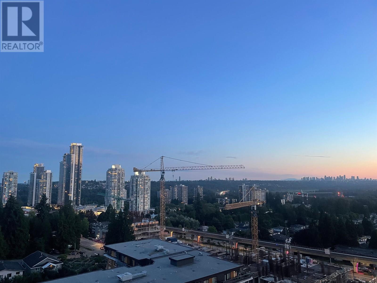 1304 525 FOSTER AVENUE