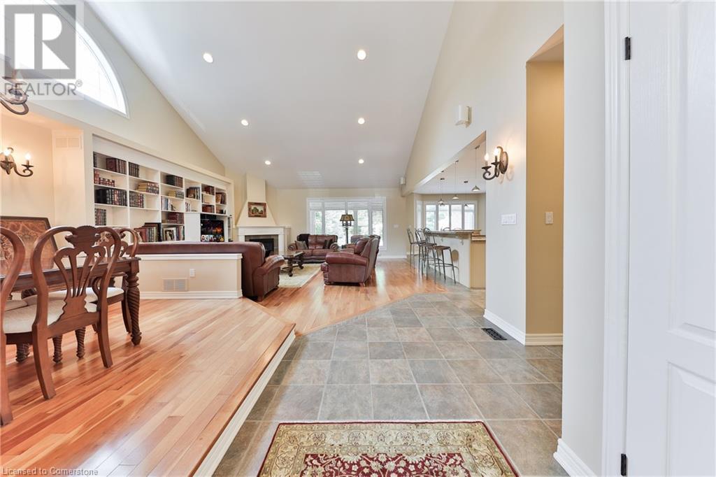 3105 LAKESHORE Road