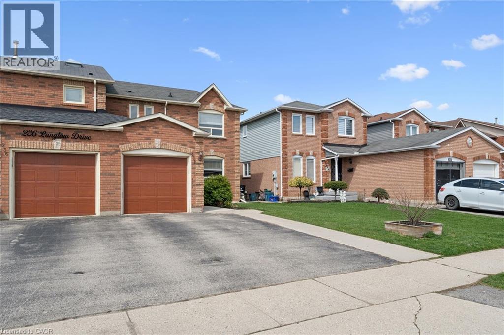 238 LANGLAW Drive