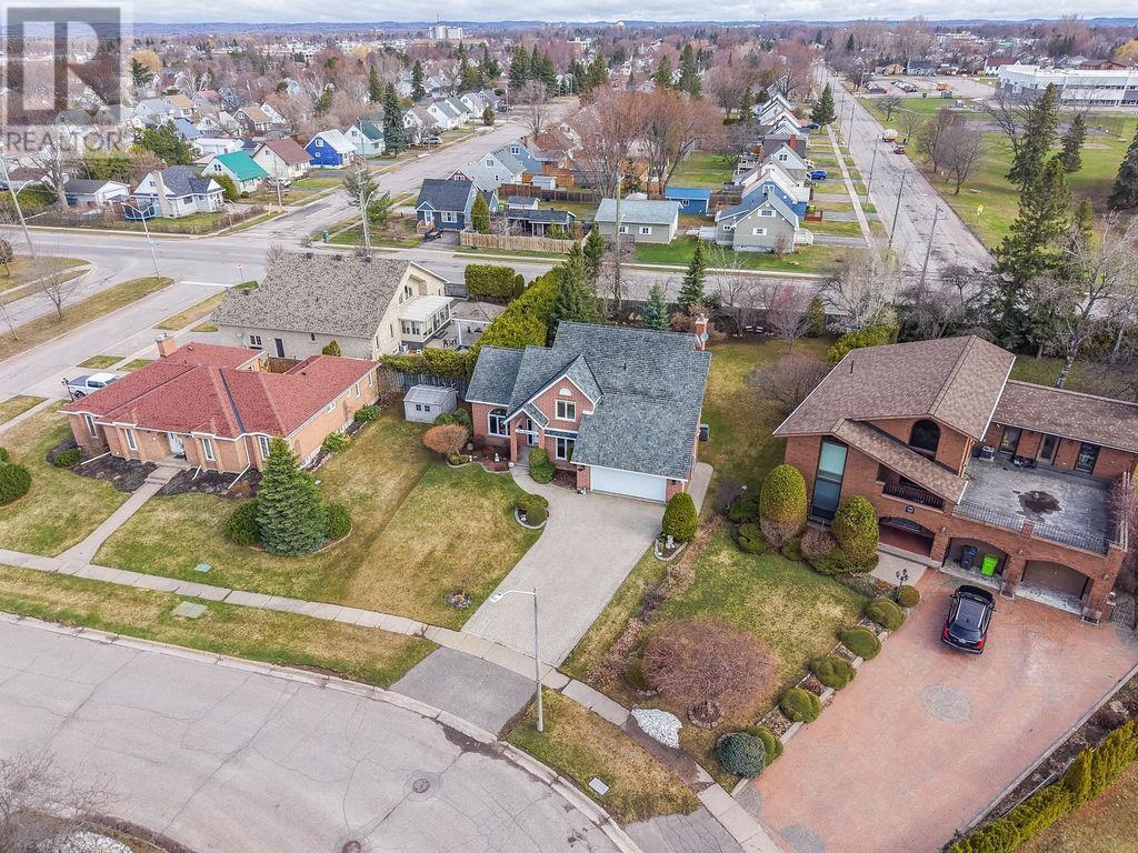 9 Alworth PL