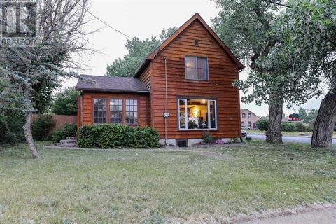 108 3 Street Warner AB T0K2L0