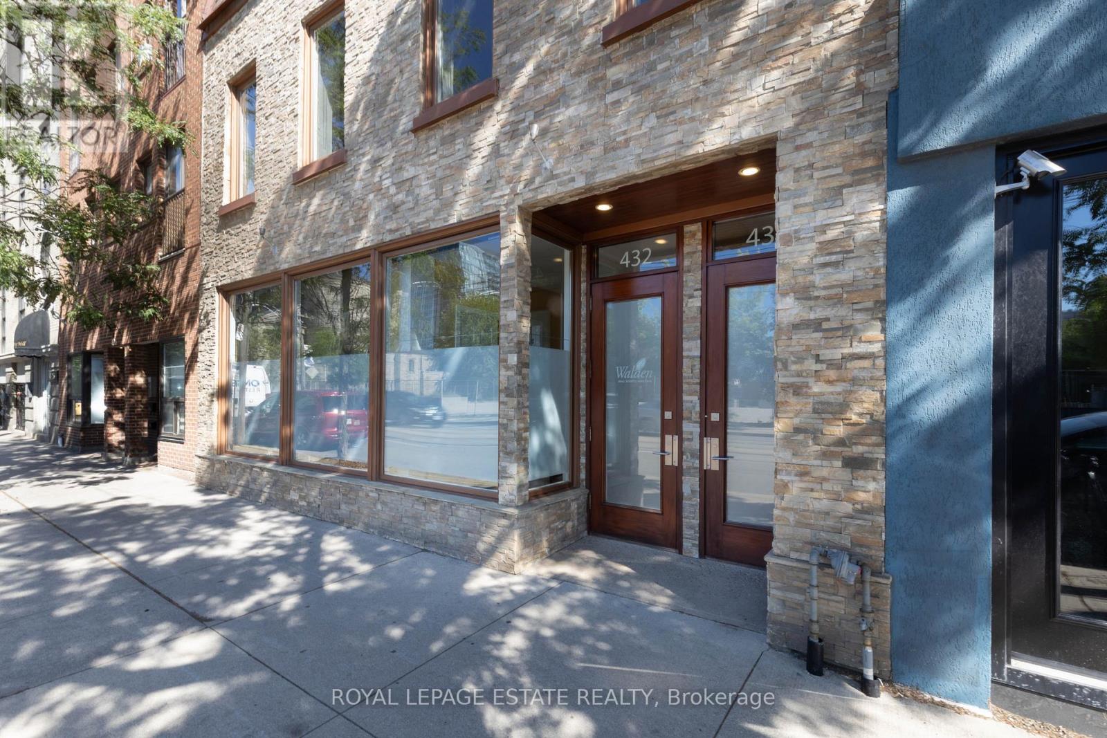 432/434 QUEEN STREET E
