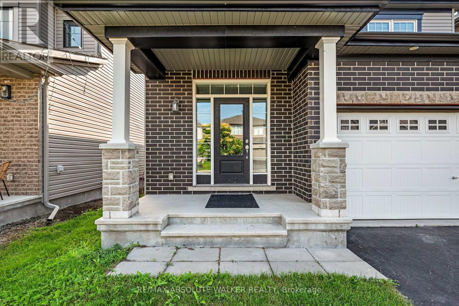 213 ESTURGEON STREET