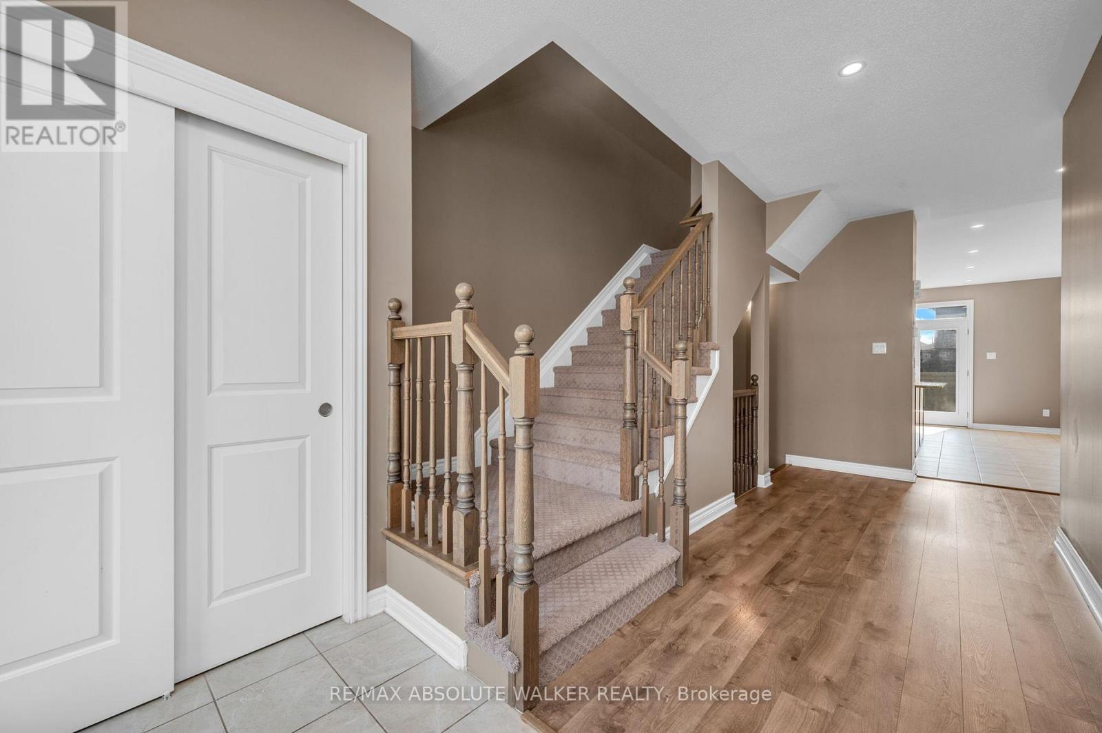 213 ESTURGEON STREET