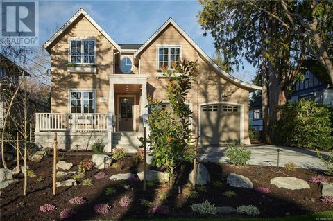 1198 St. Patrick St Oak Bay BC V8S4Y3