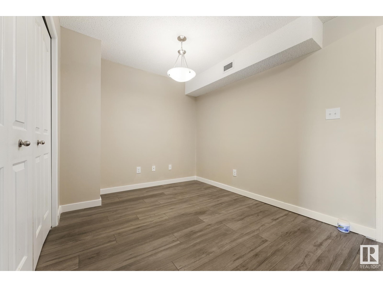 #107 11803 22 AV SW