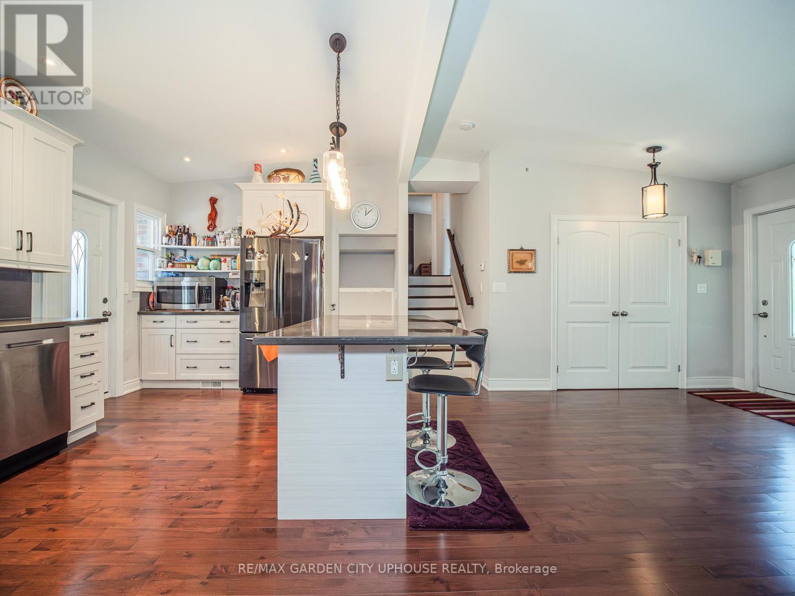 33 PARNELL ROAD N