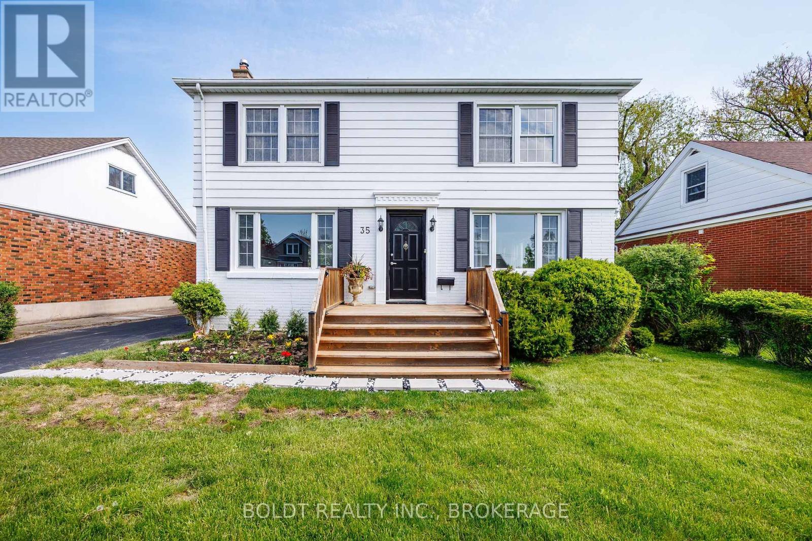 35 RIVERCREST DRIVE