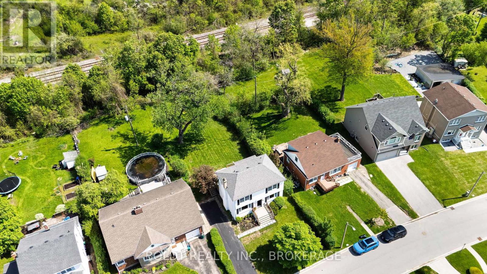 35 RIVERCREST DRIVE