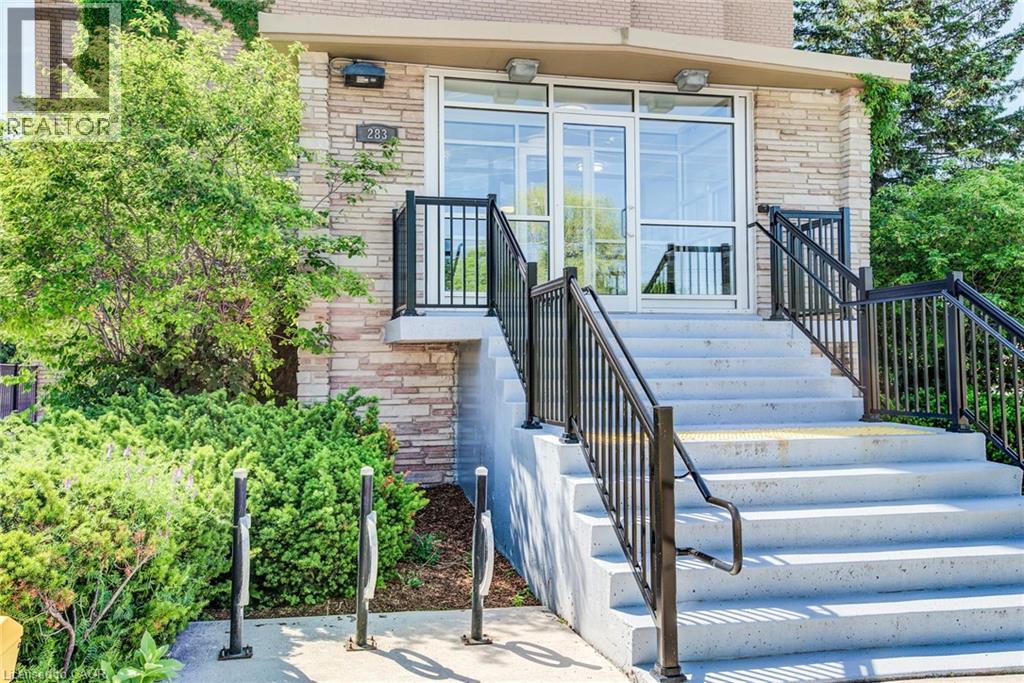 283 FAIRWAY Road N Unit# 302