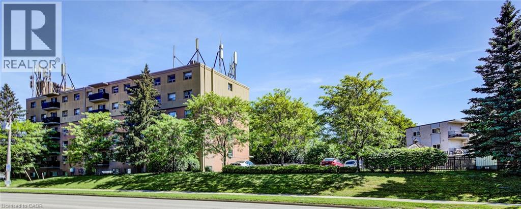283 FAIRWAY Road N Unit# 302
