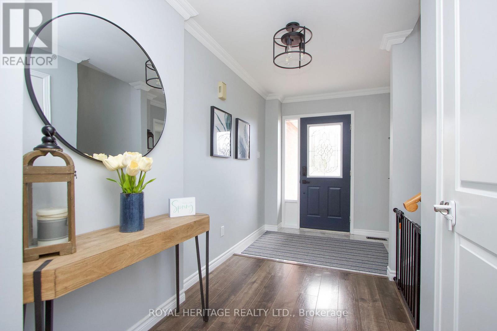 11 GLANVILLE CRESCENT