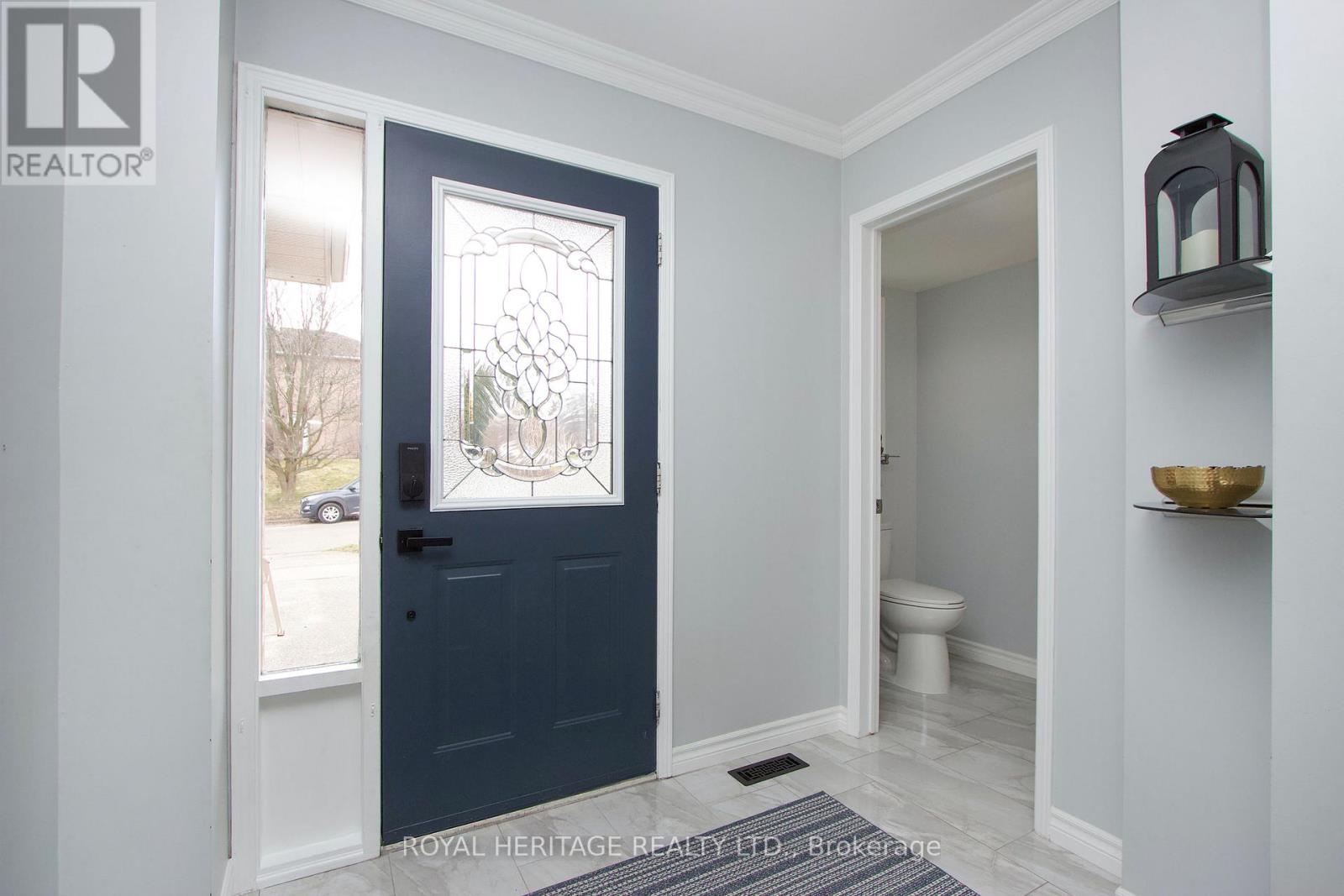 11 GLANVILLE CRESCENT