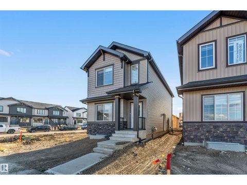 1005 ASTER BV NW Edmonton AB T6T2W8