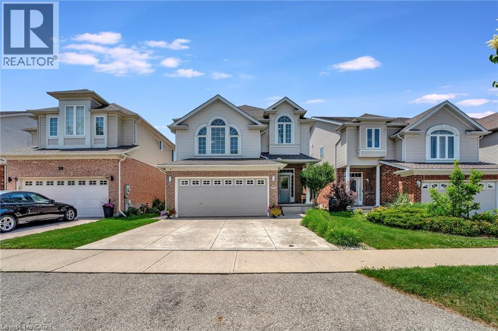 35 DUBRICK Crescent
