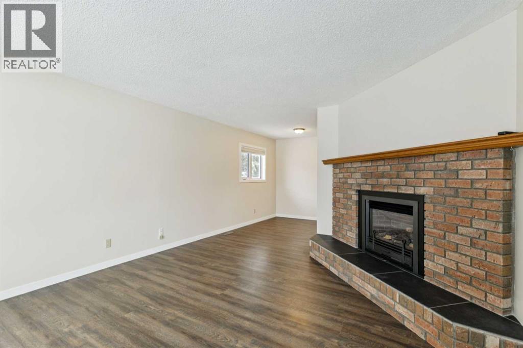 43 Macewan Park Heights NW