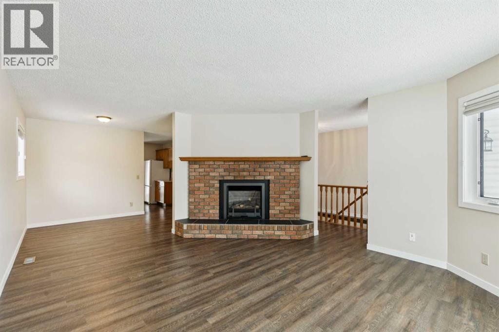 43 Macewan Park Heights NW