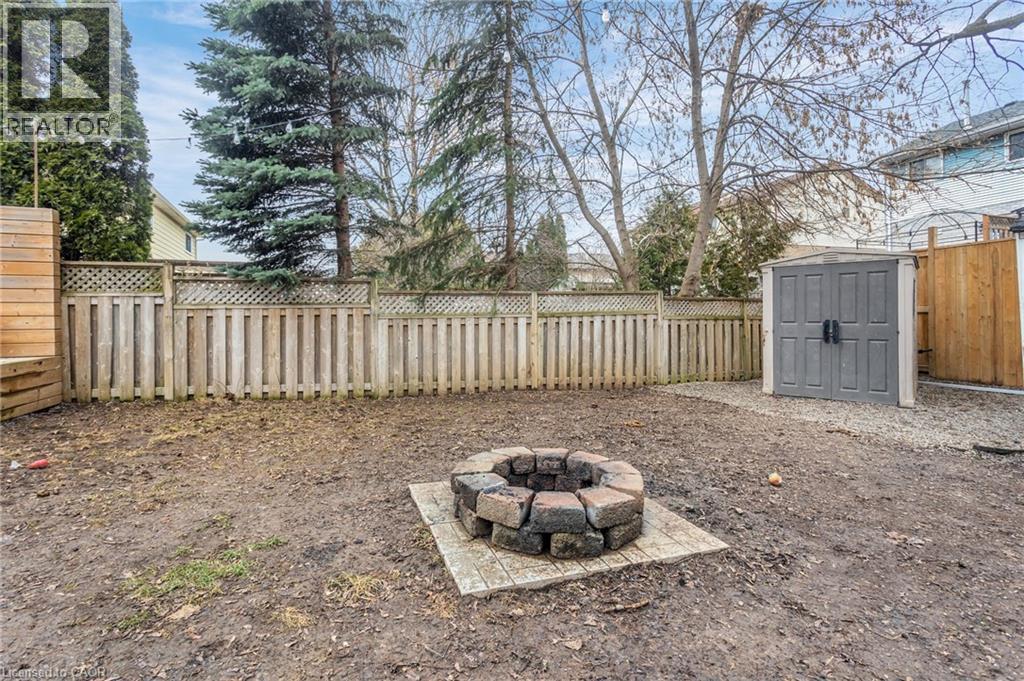 1079 CANFIELD Crescent