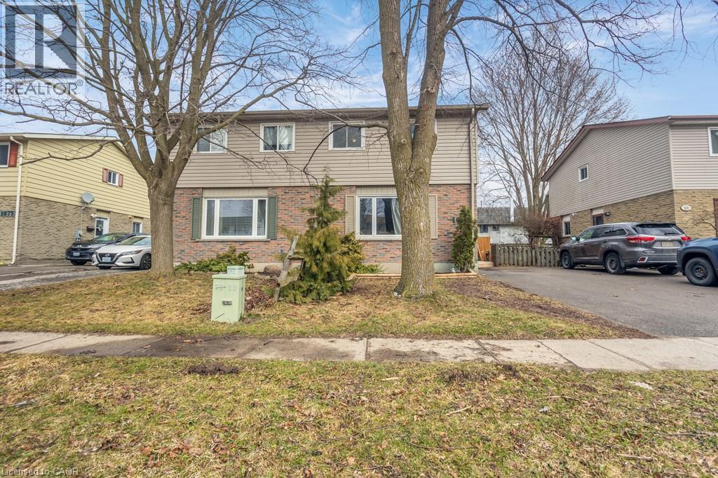 1079 CANFIELD Crescent