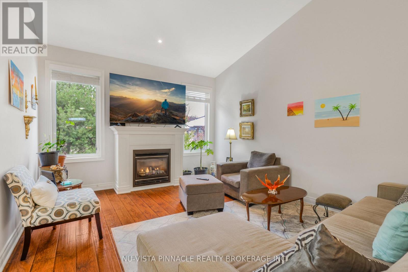 10 - 19 HILLSIDE DRIVE E