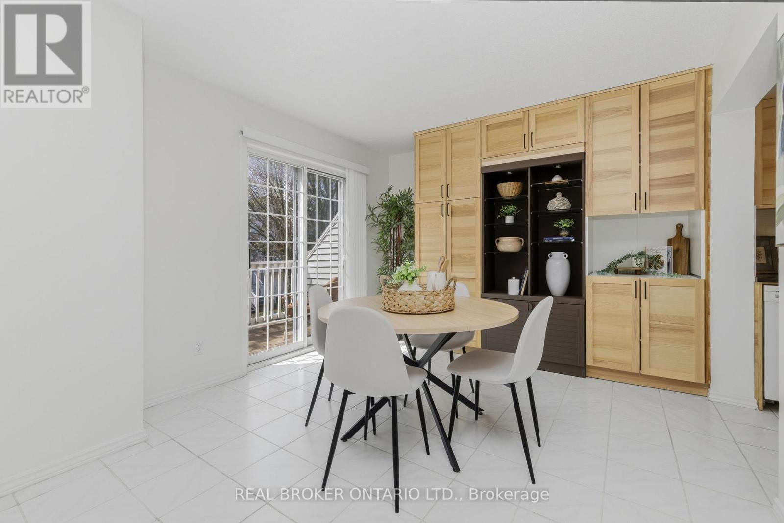 36 CASTLEGREEN PRIVATE