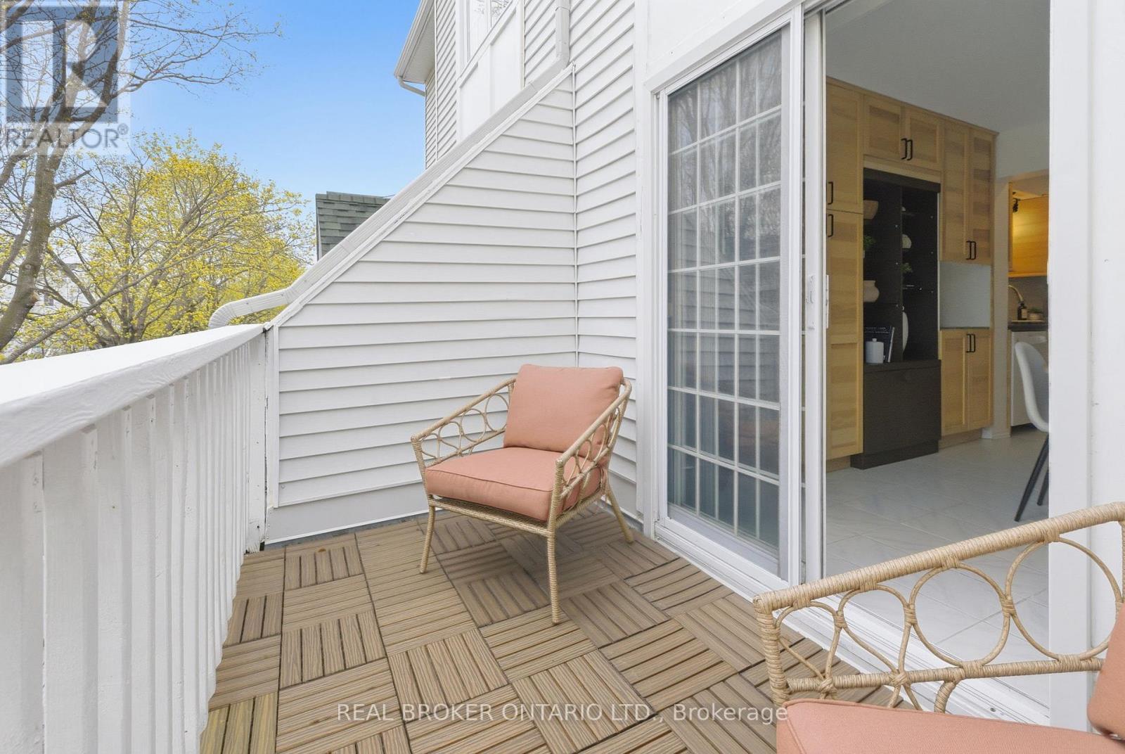 36 CASTLEGREEN PRIVATE