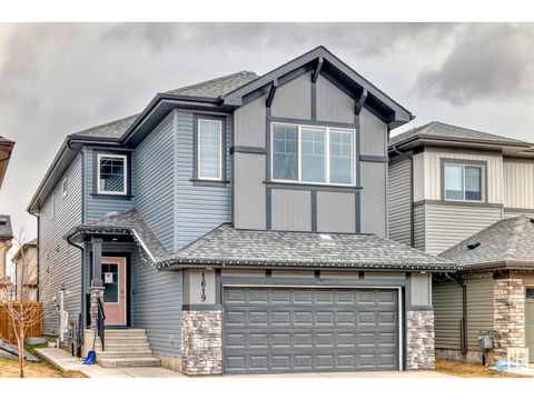 1619 16 ST NW Edmonton AB T6T2R9