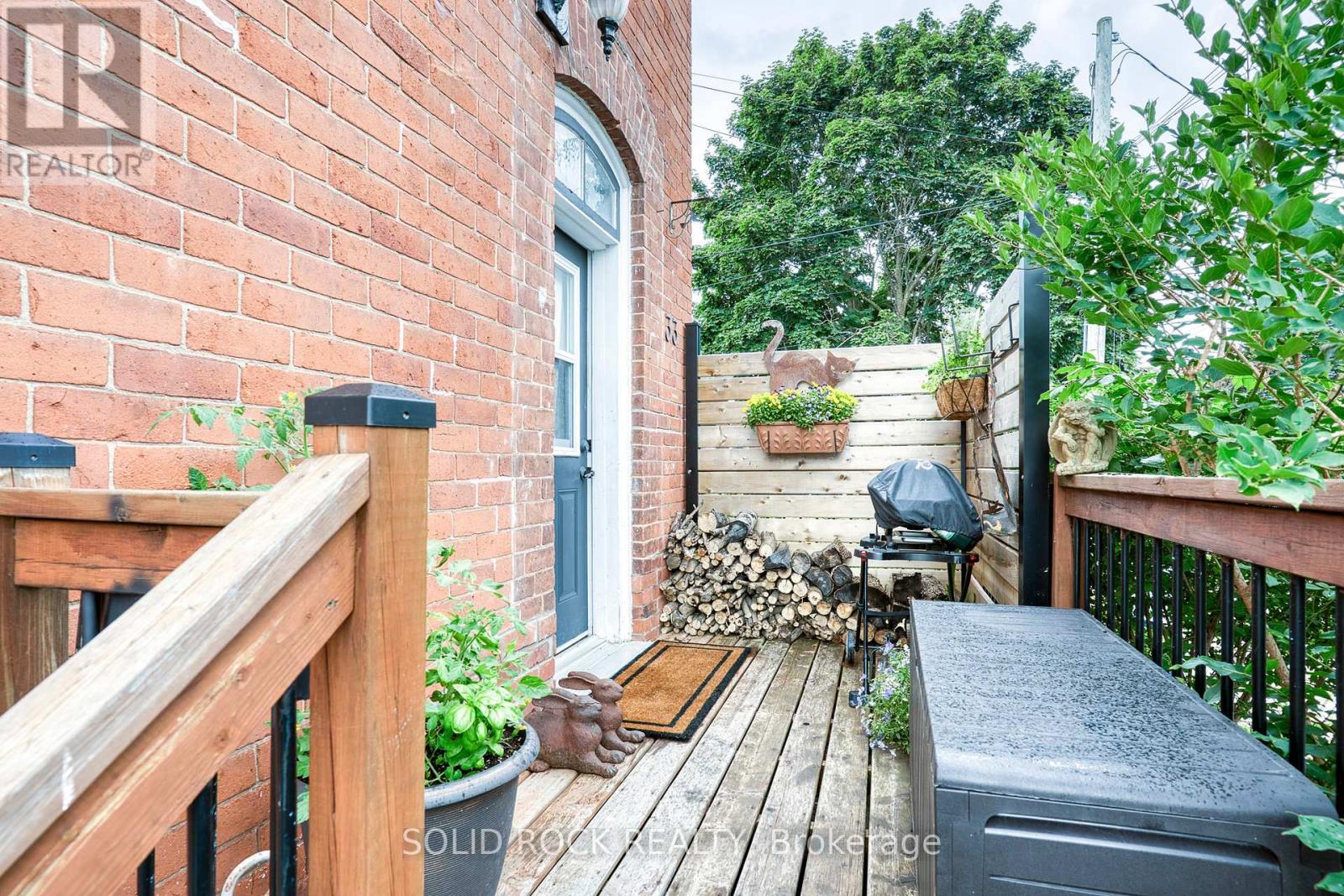 33A AND 33B NAPOLEON STREET