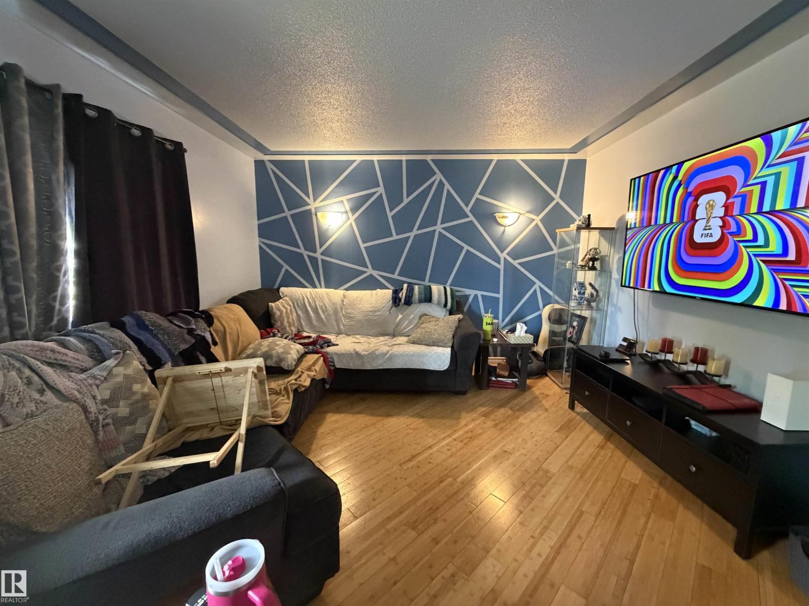 5303 119 AV NW