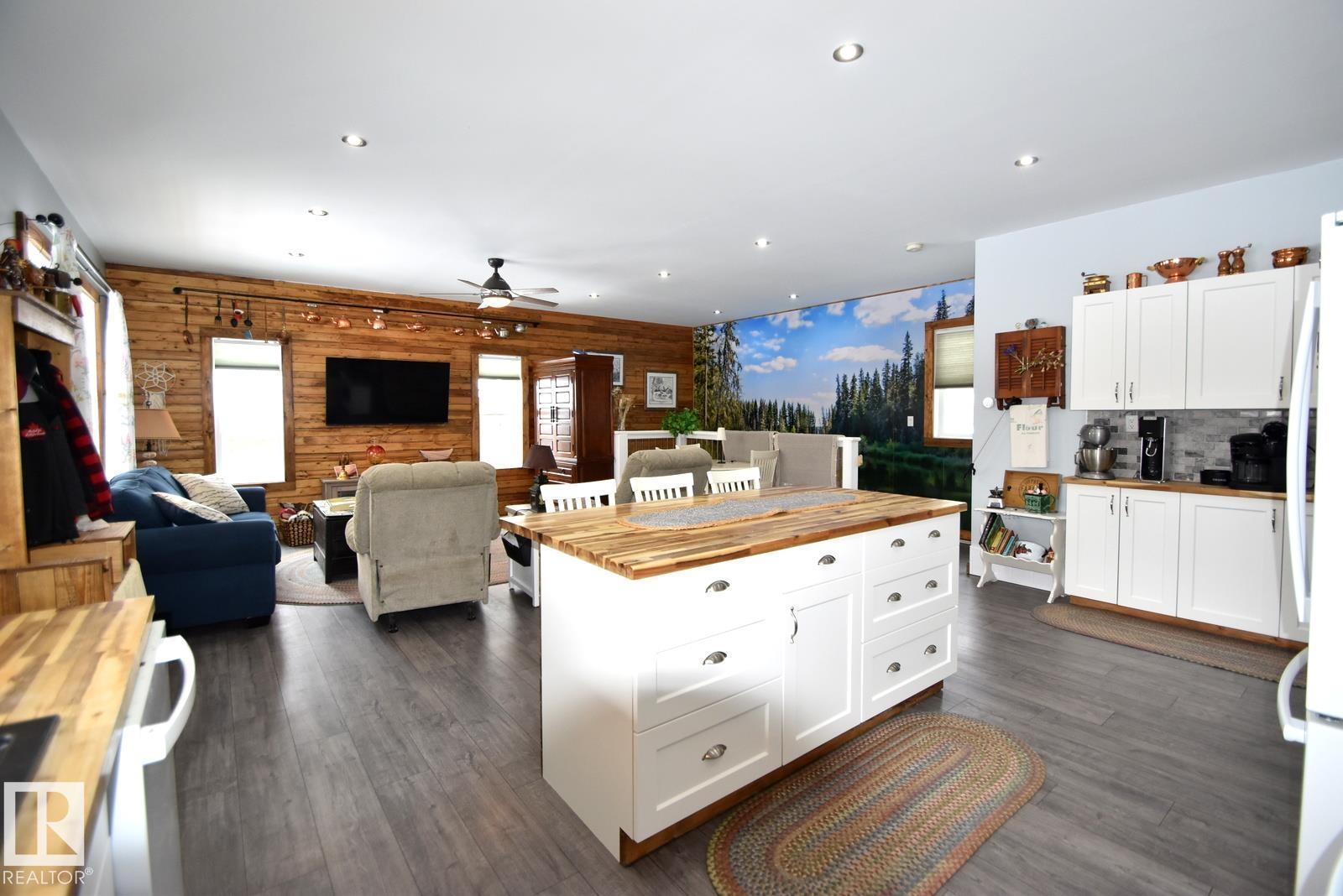 309 Debbie dr. , Pickerel Pt