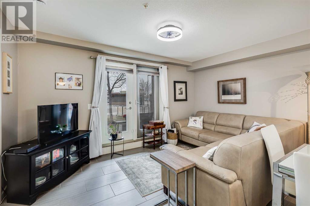 1111, 10 Market Boulevard SE