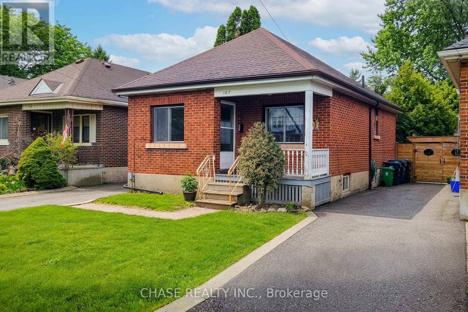 187 PARADISE ROAD N