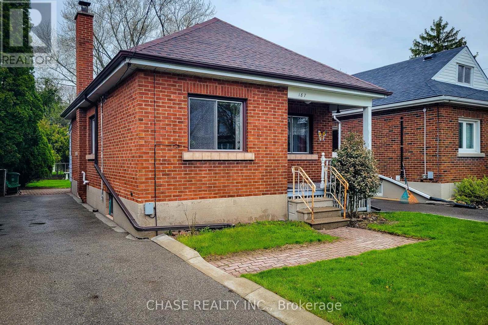 187 PARADISE ROAD N