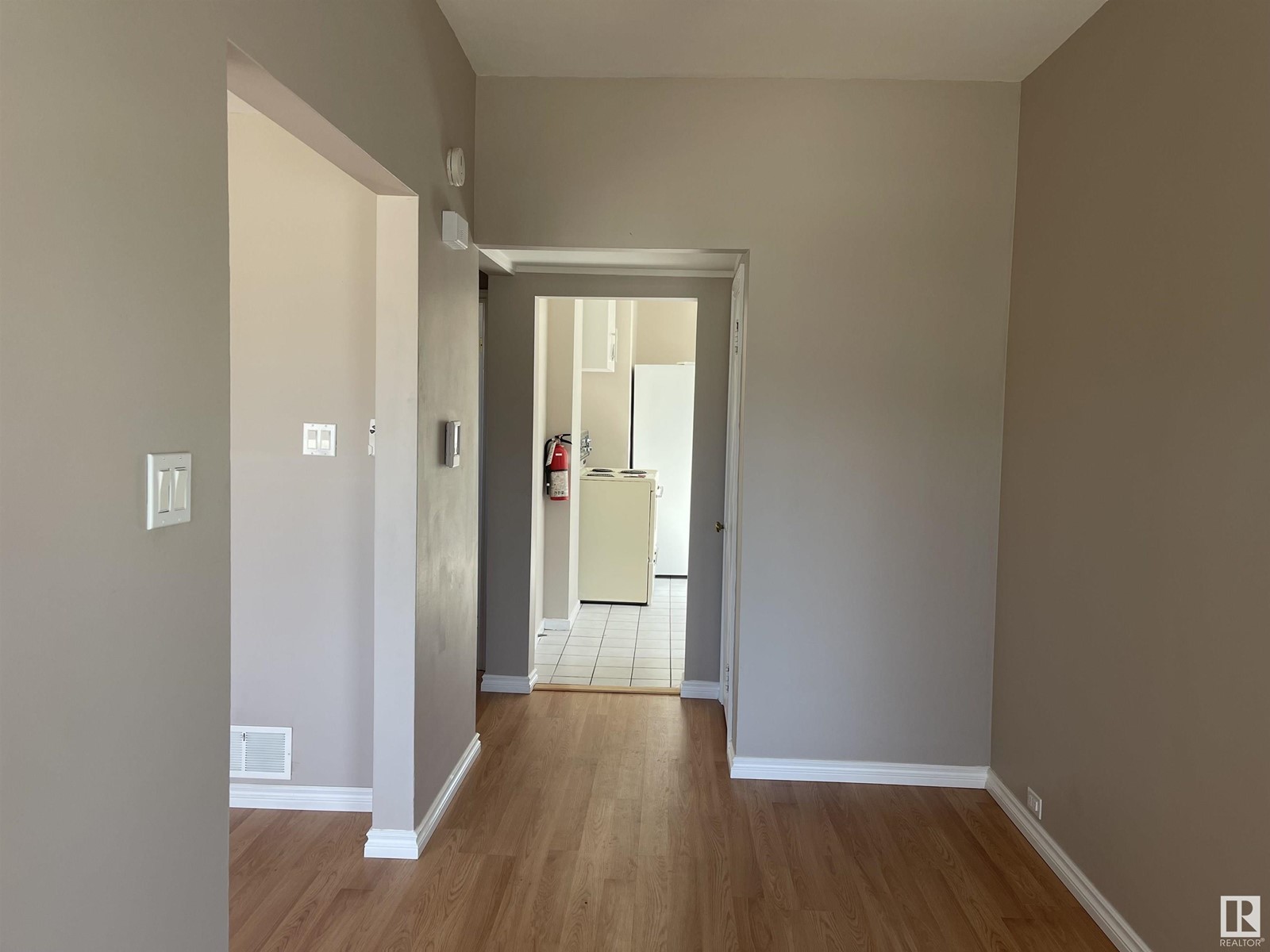 11161 96 ST NW