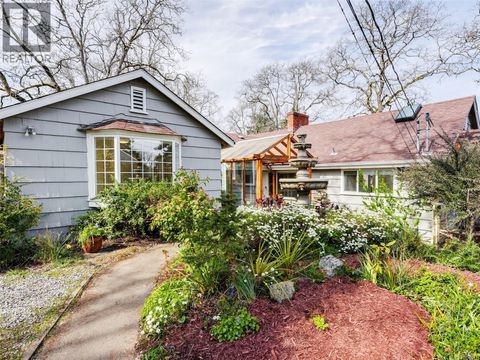 4081 Cedar Hill Rd Saanich BC V8N3C2