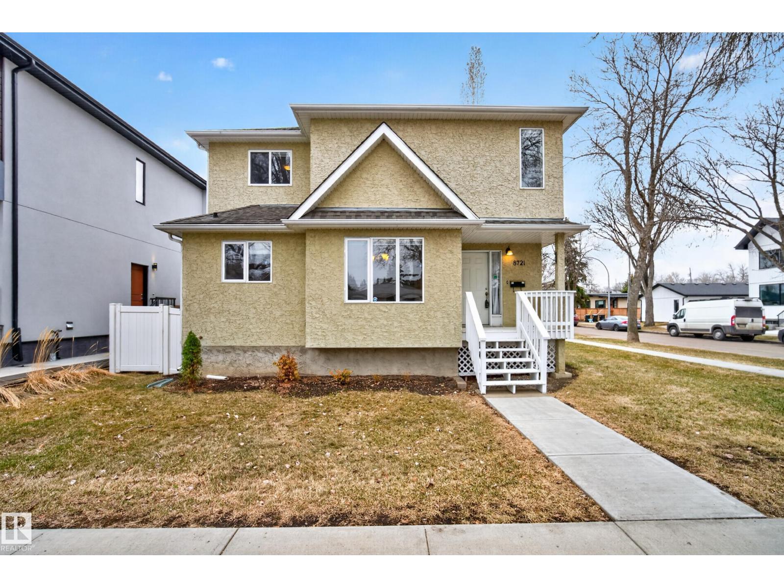 8721 88 AV NW