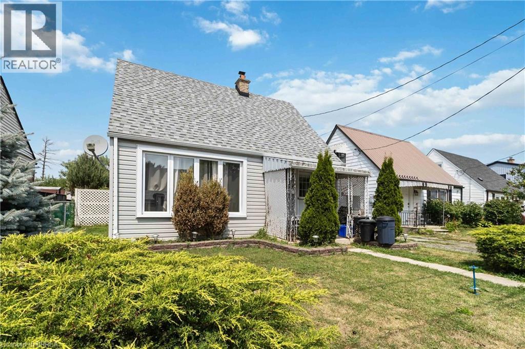 71 SALISBURY Avenue