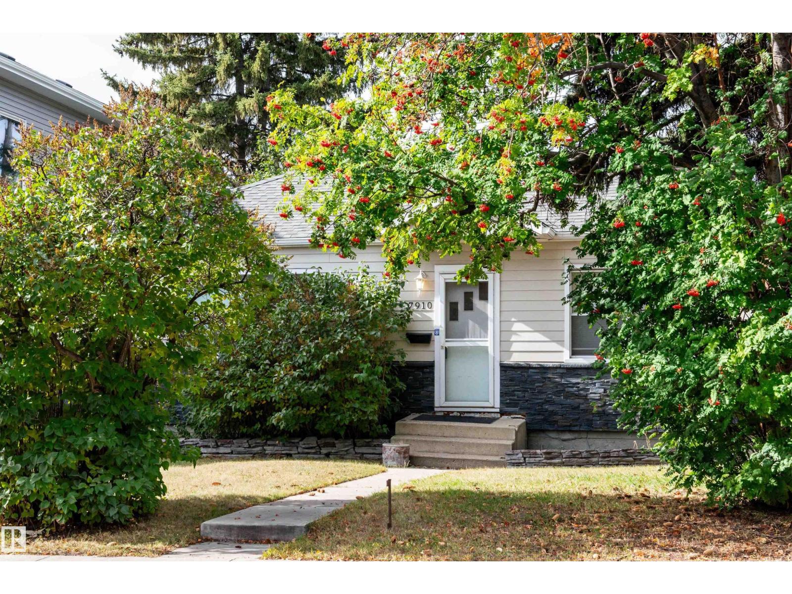 7910 75 ST NW