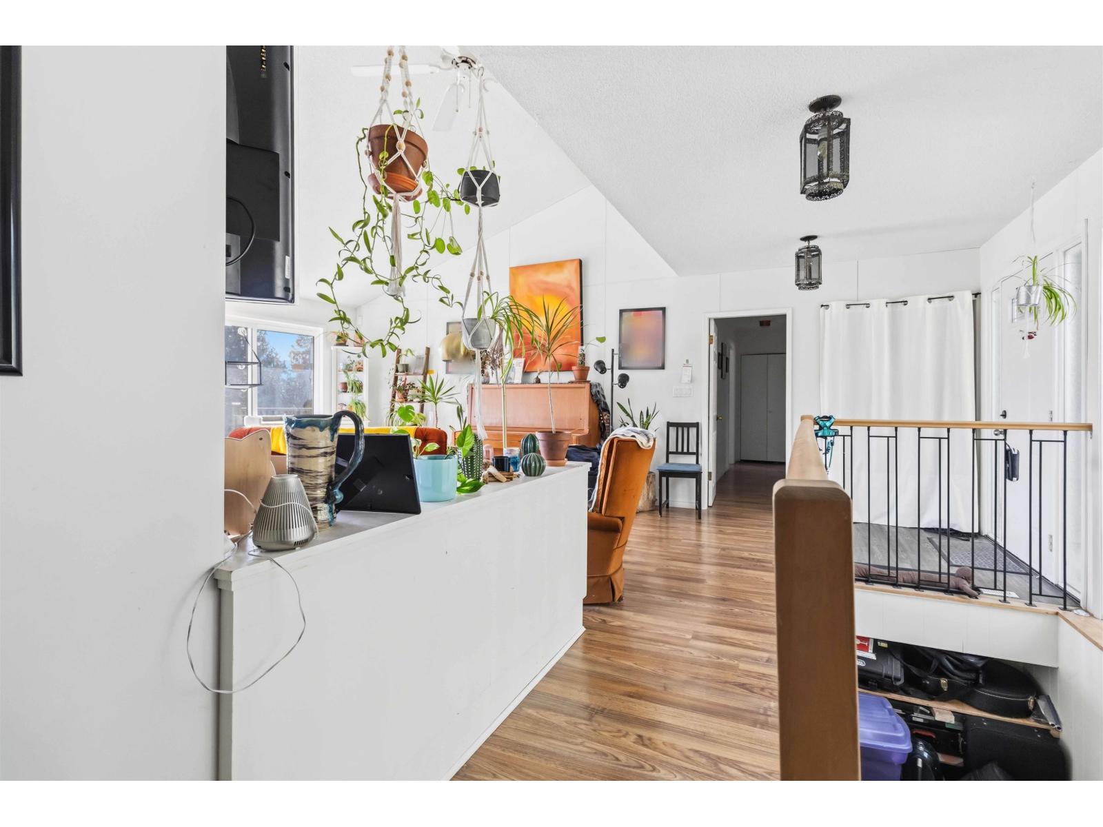 10005 KENSWOOD DRIVE|Little Mountain