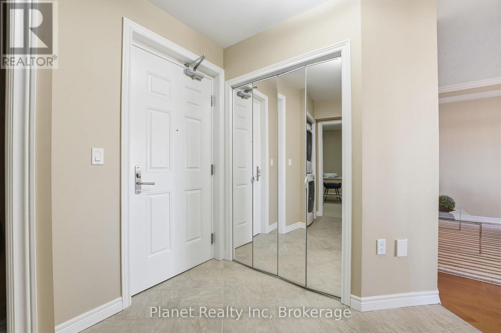 C305 - 65 BAYBERRY DRIVE